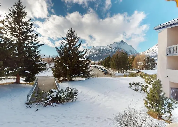 Apartamento Abitaziun Gianda Verda D8 Surlej