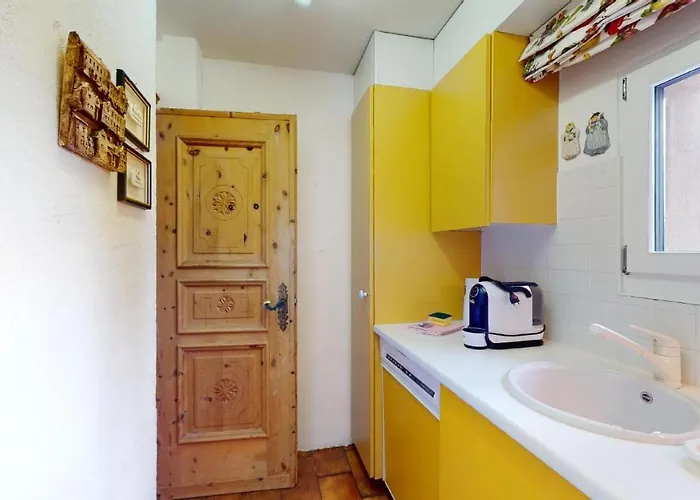 Abitaziun Gianda Verda D8 *