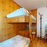 Abitaziun Gianda Verda D8 Daire Surlej