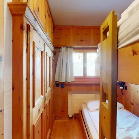 Abitaziun Gianda Verda D8 Surlej