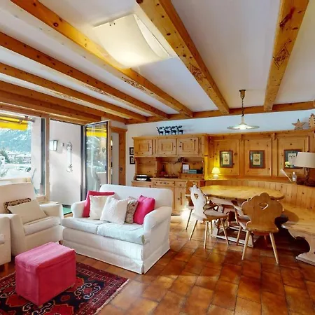 Abitaziun Gianda Verda D8 *